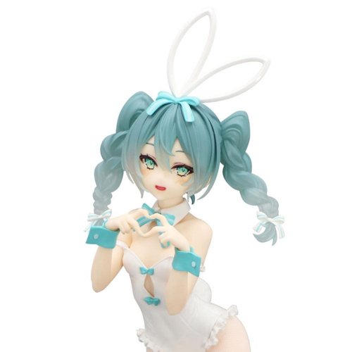 OFFICIAL FURYU Figures & Merch - GoodSmile® USA